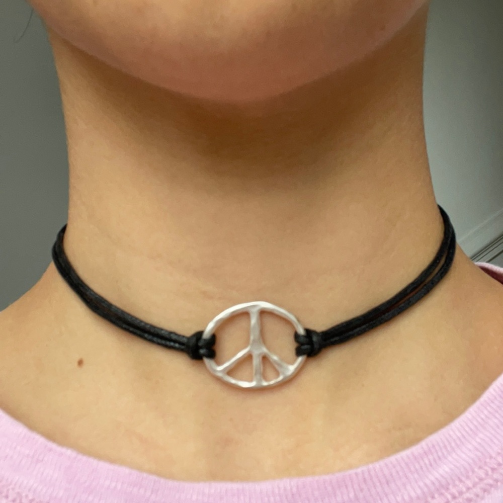 Peace sign choker